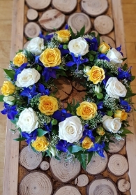 White blue and yellow wreath